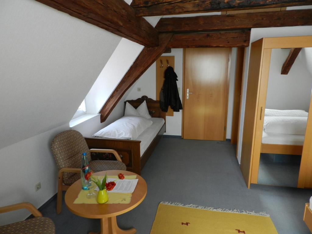 Gasthof Adler Salem  Rum bild
