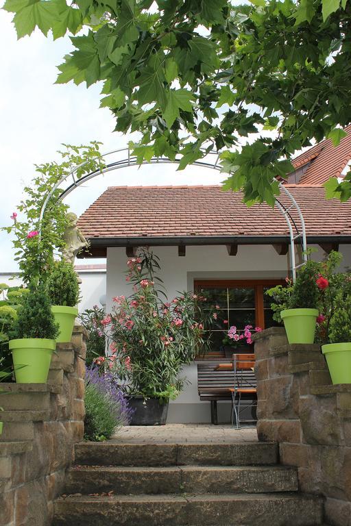 Gasthof Adler Salem  Exteriör bild