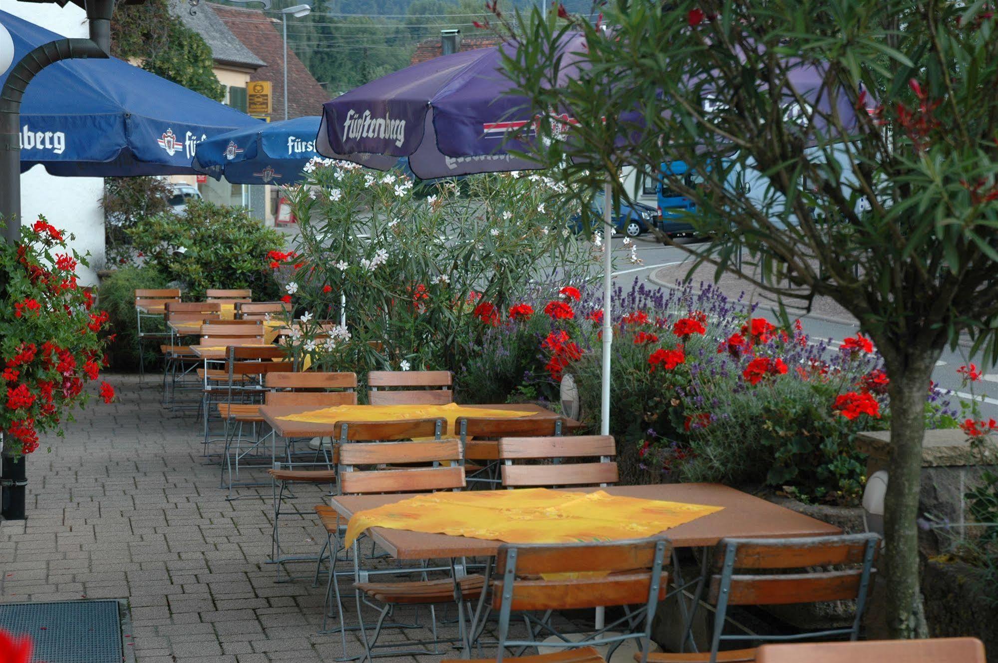 Gasthof Adler Salem  Exteriör bild